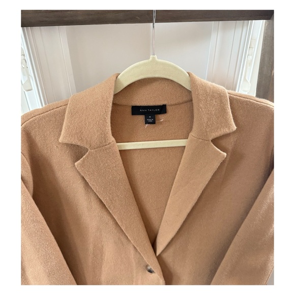 Ann Taylor • Sweater Blazer • Medium - Picture 5 of 5